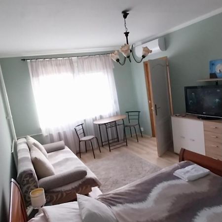 Apartament Panel Hause Kazincbarcika Zewnętrze zdjęcie