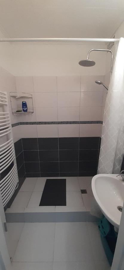 Apartament Panel Hause Kazincbarcika Zewnętrze zdjęcie